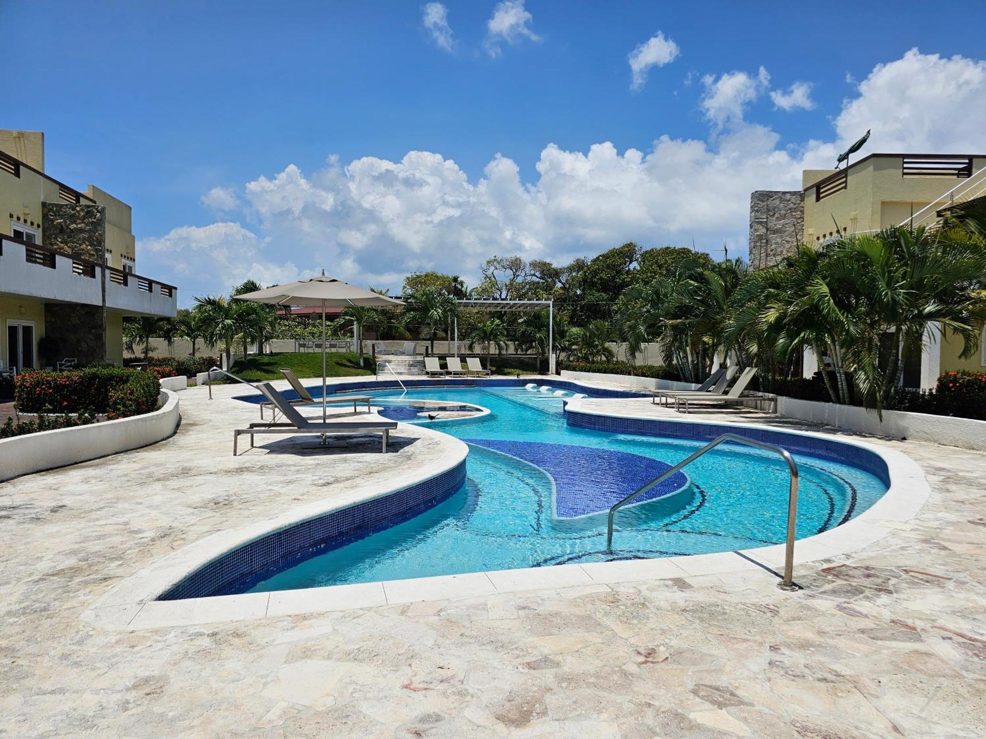 Las Palmas Joliet Corozal  Exterior photo